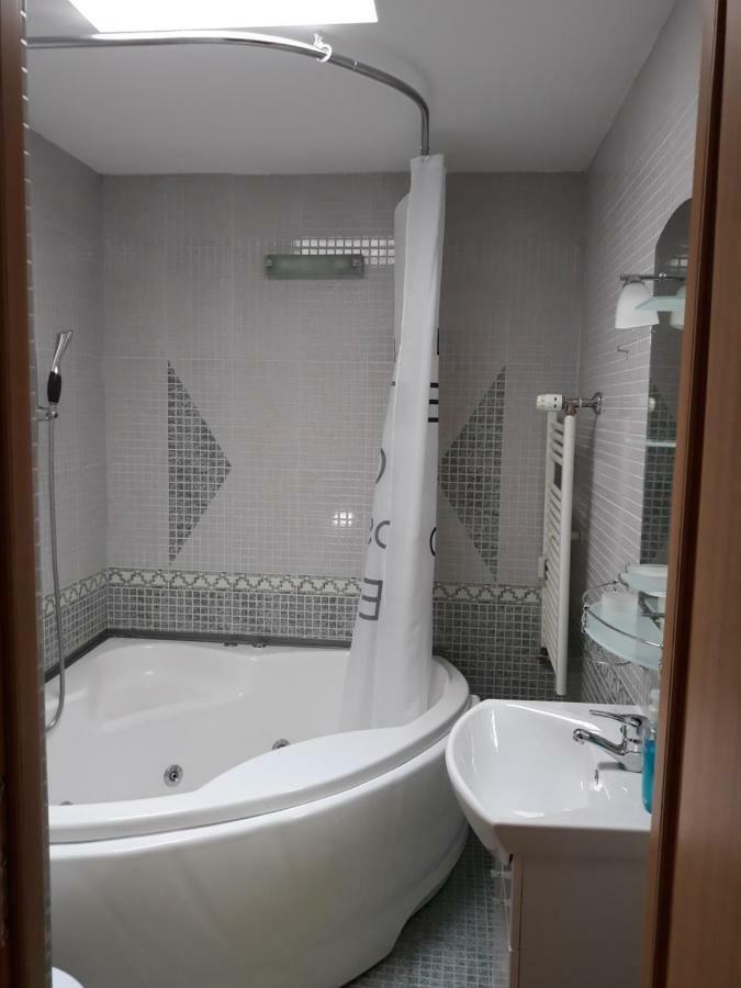 Penthouse Apartament Nufarul Oradea Exteriör bild
